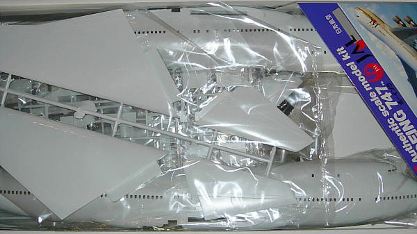 BOEING 747 Detail Bausatz im Karton