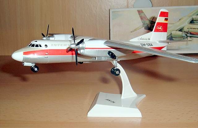 AN - 24 gebautes Modell