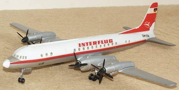 Iljuschin IL - 18 gebautes Modell