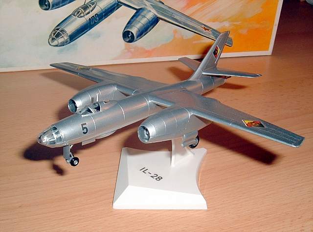 IL-28 gebautes Modell