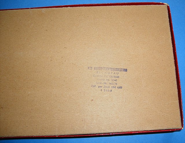 A-S2 Baade 152 1:100 Verpackung Unterseite mit Stempel