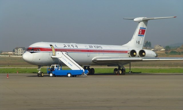 IL-62M P-881