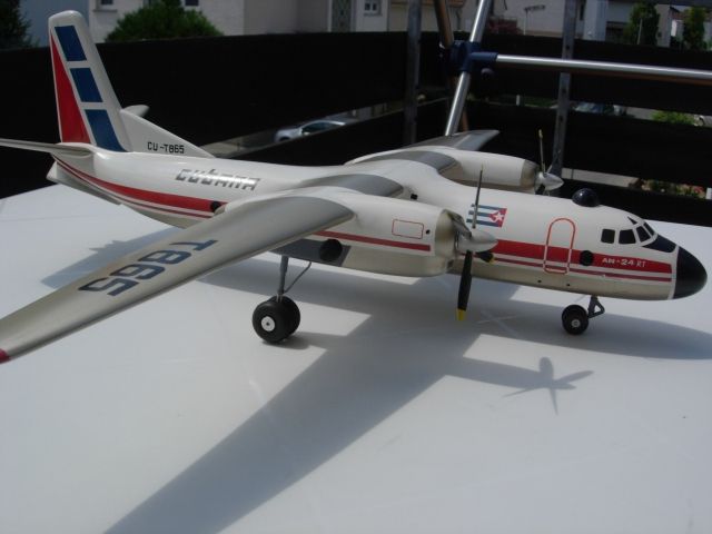 AN-24 Cubana Bild 012