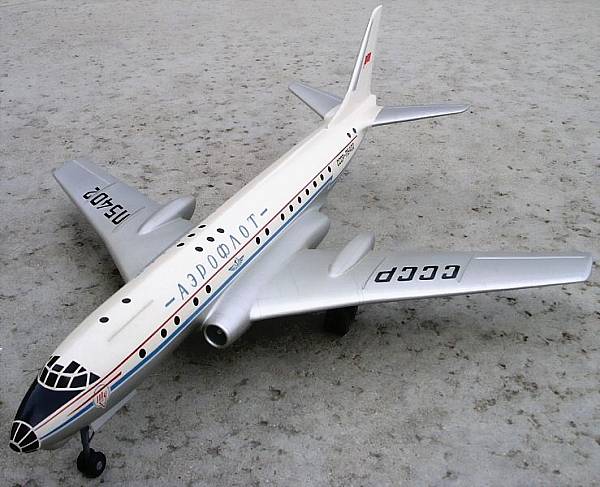 TU-104 Bild 1