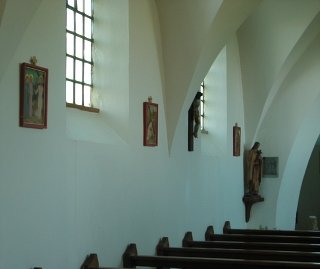 Heimhofner Kapelle, Innenraum links